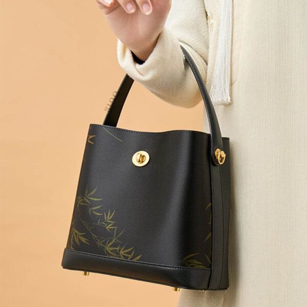 1_祥雲舎_シルク_バンブープリント_クロスボディ_バケットバッグ_YS120757 1_Xiangyunsha_Silk_Bamboo_Print_Crossbody_Bucket_Bag_YS120757