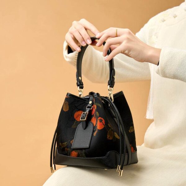 3_祥雲舎_シルク_レザー_プリント_柿_バケツバッグ_YS220680 3_Xiangyunsha_Silk_Leather_Printed_Persimmon_Bucket_Bag_YS220680