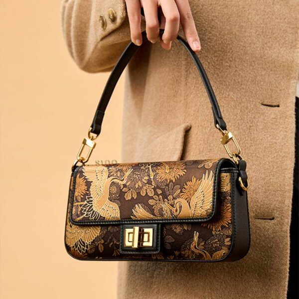 3_祥雲舎_シルクヴィンテージ_鶴柄_ショルダーバッグ_YS120648 3_Xiangyunsha_Silk_Vintage_Crane_Print_Shoulder_Bag_YS120648
