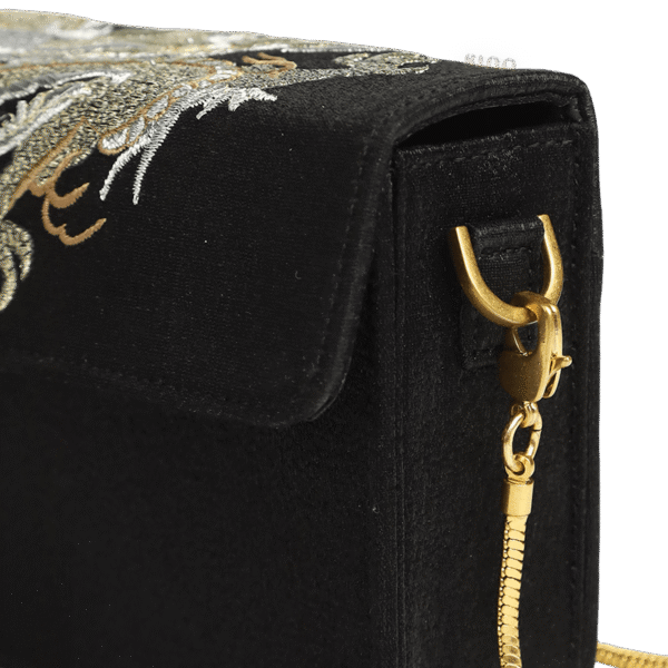 4_GD1207_Ultra-Light_Clutch_Loong_Embroidery_Black_Bag_Recycled_Fabric_154g 4_GD1207_Ultra-Light_Clutch_Loong_Embroidery_Black_Bag_Recycled_Fabric_154g