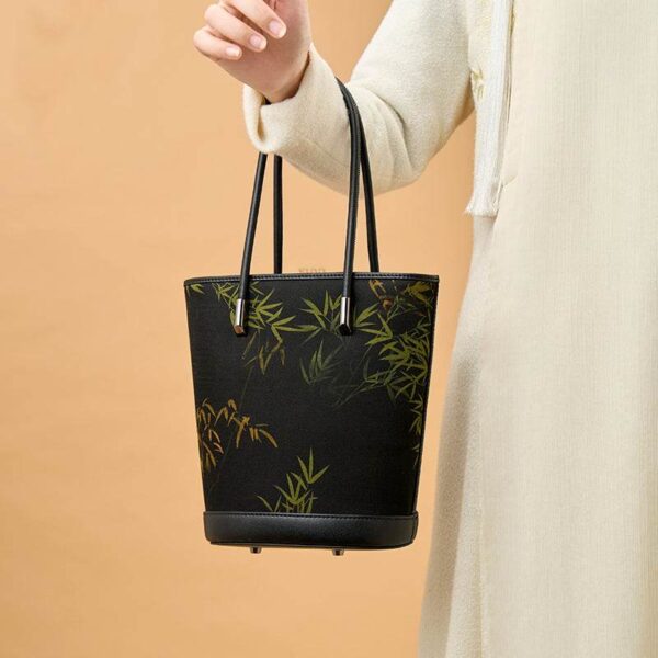 5_祥雲舎_シルク_バンブープリント_クロスボディ_バケットバッグ_P110608 5_Xiangyunsha_Silk_Bamboo_Print_Crossbody_Bucket_Bag_P110608