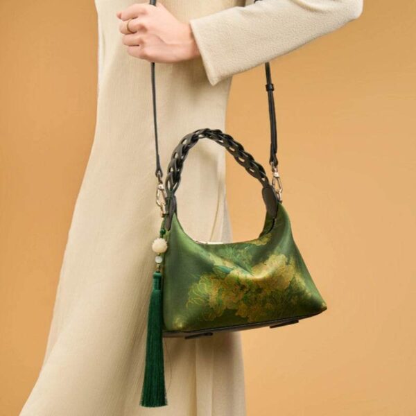 8_香り_雲_シルク_ダークグリーン_桑_シルク_ショルダーバッグ_-_中文 8_Fragrant_Cloud_Silk_Dark_Green_Mulberry_Silk_Shoulder_Bag_-_SinoCultural