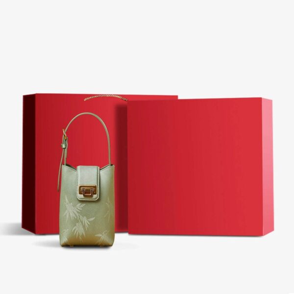 エンボス加工_レザー_グリーン_バンブー_リーフ_スマホバッグ_-_中文-2468740 Embossed_Leather_Green_Bamboo_Leaf_Phone_Bag_-_SinoCultural-2468740