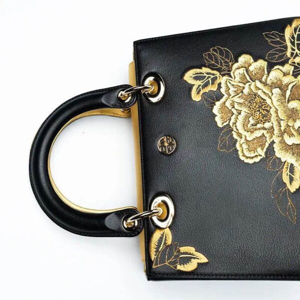 Embroidery_Leather_Lady_Luxury_Black_HandBag_Royal_Gold_Peony_-_SinoCultural-2473935 Embroidery_Leather_Lady_Luxury_Black_HandBag_Royal_Gold_Peony_-_SinoCultural-2473935