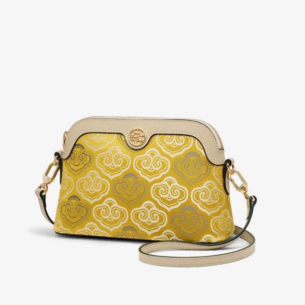 刺繍_レザー_ショルダー_シェル_バッグ_吉祥_雲_-_中文2475635 Embroidery_Leather_Shoulder_Shell_Bag_Auspicious_Clouds_-_SinoCultural-2475635