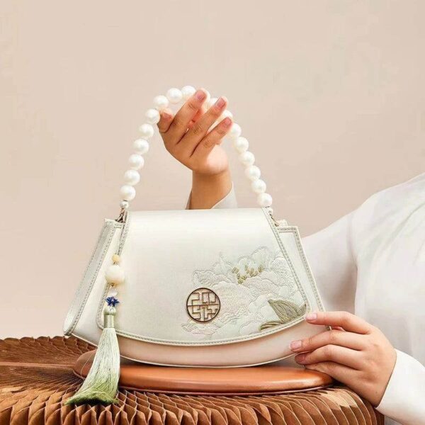 Embroidery_Leather_Vintage_White_Lotus_Handbag_with_Pendant_-_SinoCultural-2476532 Embroidery_Leather_Vintage_White_Lotus_Handbag_with_Pendant_-_SinoCultural-2476532