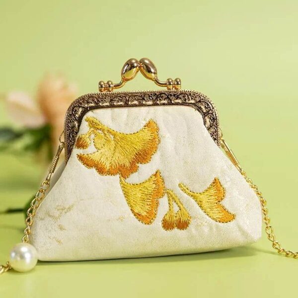 Embroidery_Vintage_Mini_Coin_Kiss_Lock_Purse_Wallet_-_SinoCultural-2477568 Embroidery_Vintage_Mini_Coin_Kiss_Lock_Purse_Wallet_-_SinoCultural-2477568