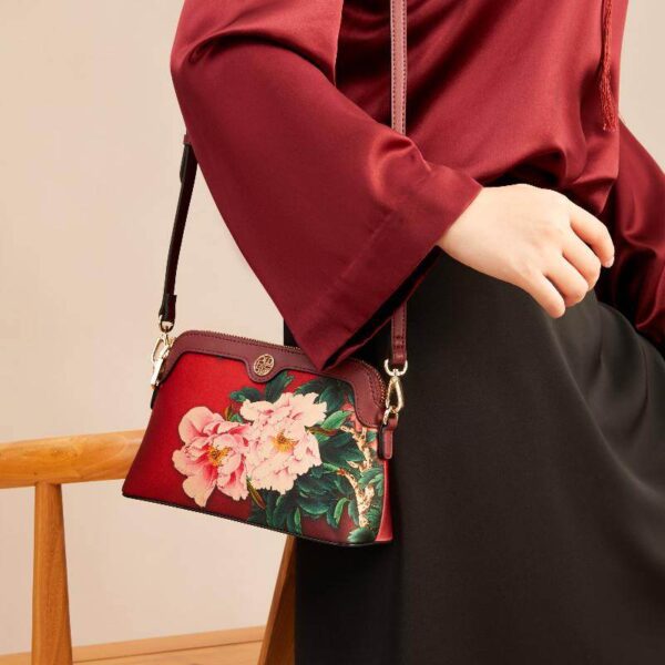 香り_雲_シルク_手作り_フラワー_クラッチバッグ_-_中文-2478817 Fragrant_Cloud_Silk_Handcrafted_Flower_Clutch_Bag_-_SinoCultural-2478817