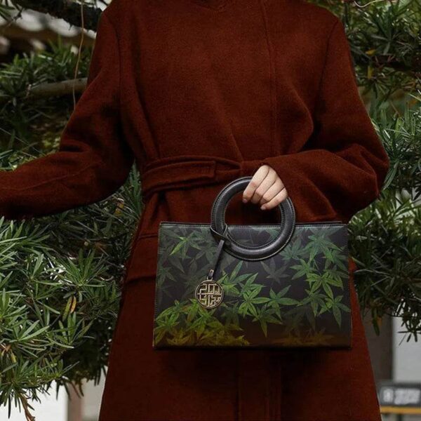 Mulberry_Silk_Bamboo_Print_Black_Crossbody_Bag_P17003305-161920 Mulberry_Silk_Bamboo_Print_Black_Crossbody_Bag_P17003305-161920