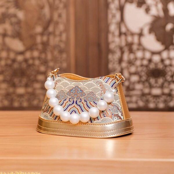 シュウ_エンブロイダリー_パール_ビーズ_バケツバッグ_中文2482850 Shu_Embroiderey_Pearl_Beaded_Bucket_Bag_-_SinoCultural-2482850