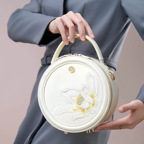 f_中文刺繍_レザー_白_ラウンドハンドバッグ_ロータス f_Sinocultural_Embroidery_Leather_White_Round_Handbag_Lotus