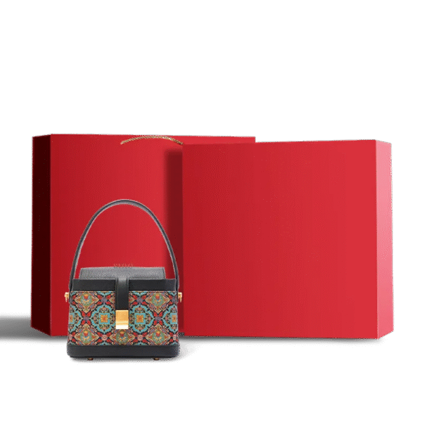 ソング・ブロケード・クロスボディバッグ・レッド・ギフトボックス song-brocade-crossbody-bag-red-gift-box