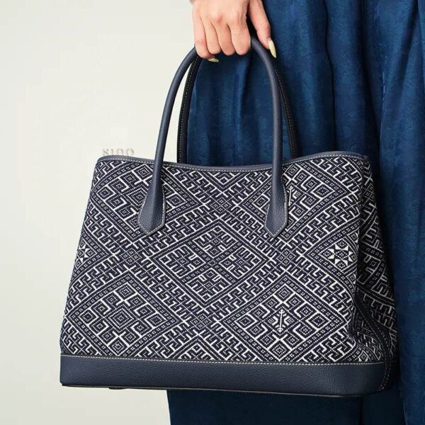 荘錦繍革肩巾型片手紺服 zhuang-brocade-embroidered-leather-shoulder-bag-model-single-handheld-blue-dress